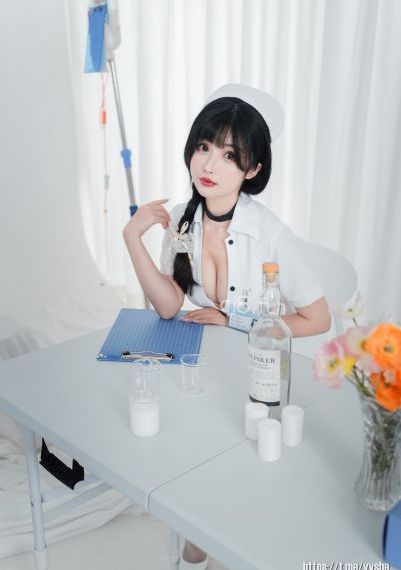 老师办公室狂肉校花h寝室视频
