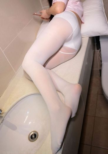 五个扑水的少年